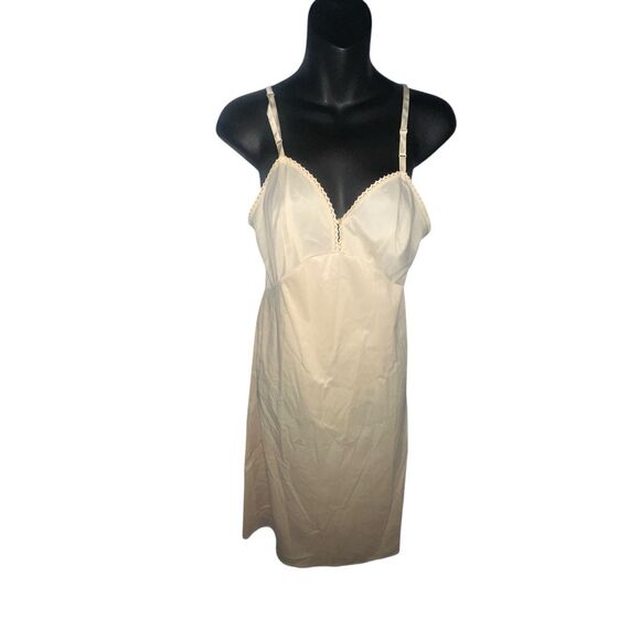 Beautiful Rare Vintage 1970s Vanity Fair Slip Adjustable Straps Nylon w/ Lace Tr - Picture 1 of 6